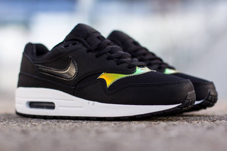 nike air max 1 iridescent femme, It looks like Nike Sportswear might have an upcoming Nike Air Max “ Iridescent” ...
